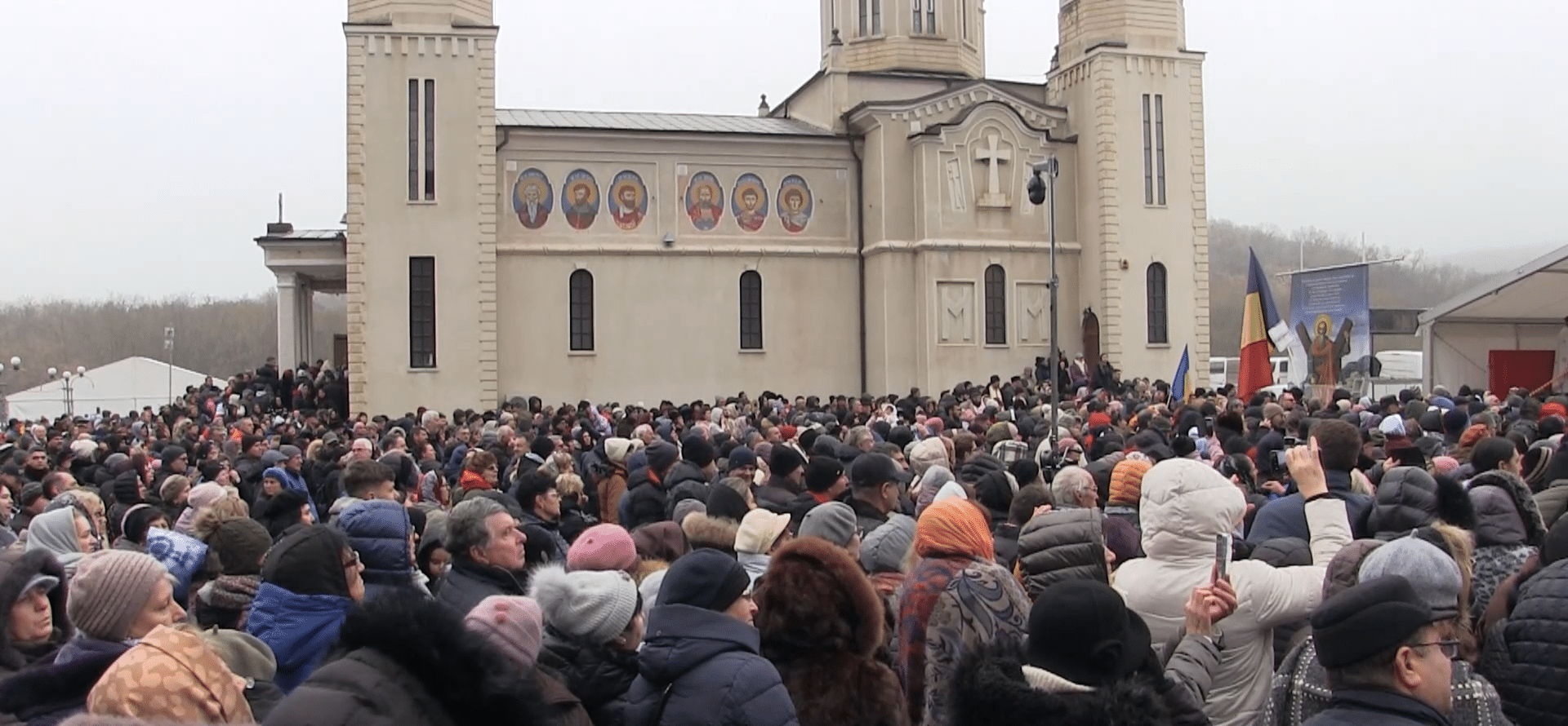 5.000 de credincioși la Peștera Sf. Andrei
