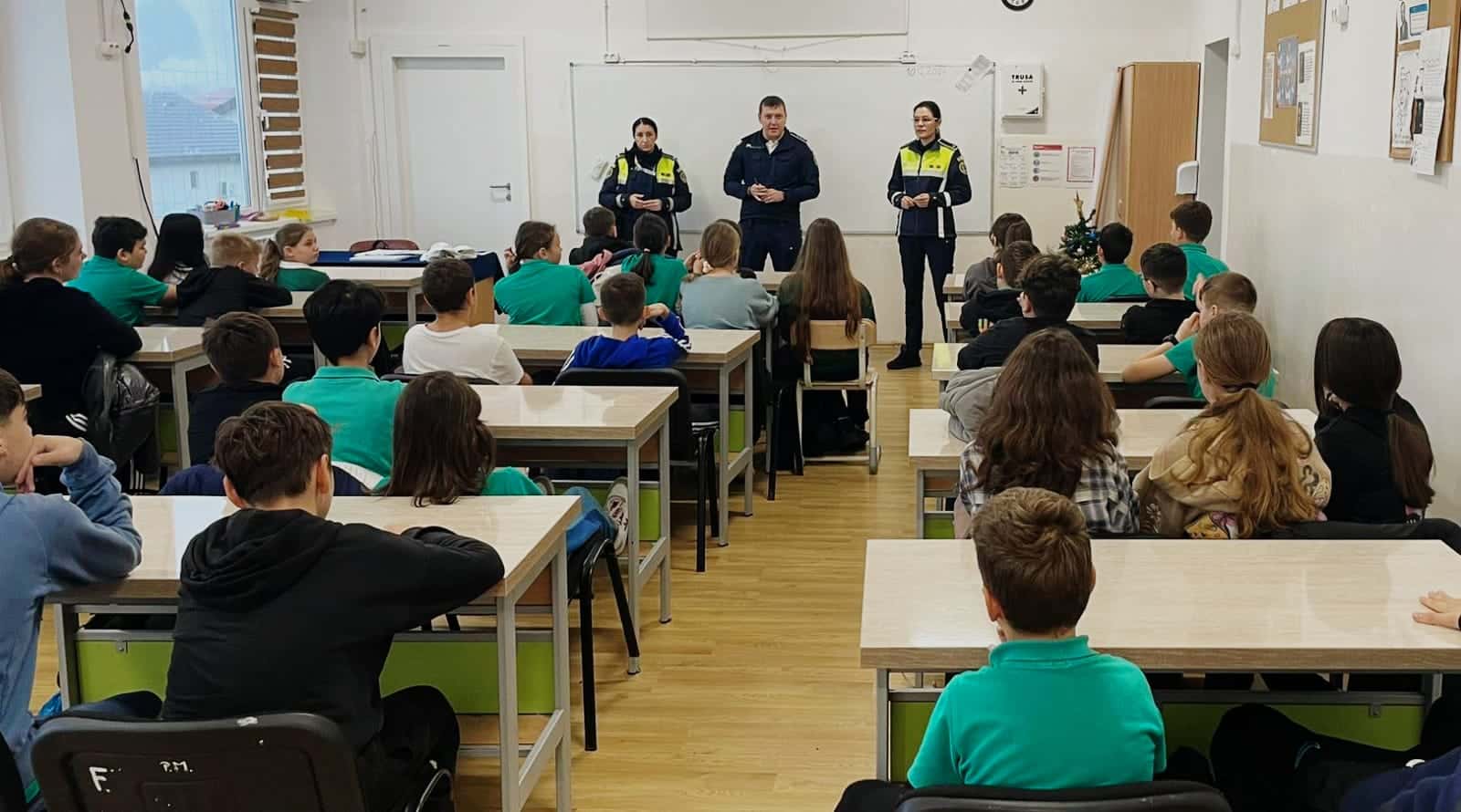 Activități de prevenire ale polițiștilor în școlile și grădinițele din Constanța