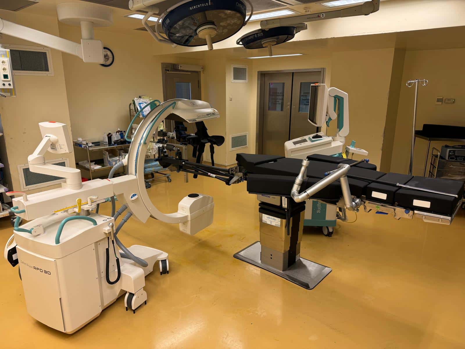 Spitalul Județean de Urgență Constanța, primul spital de stat din România dotat cu sistemul robotic ROSA