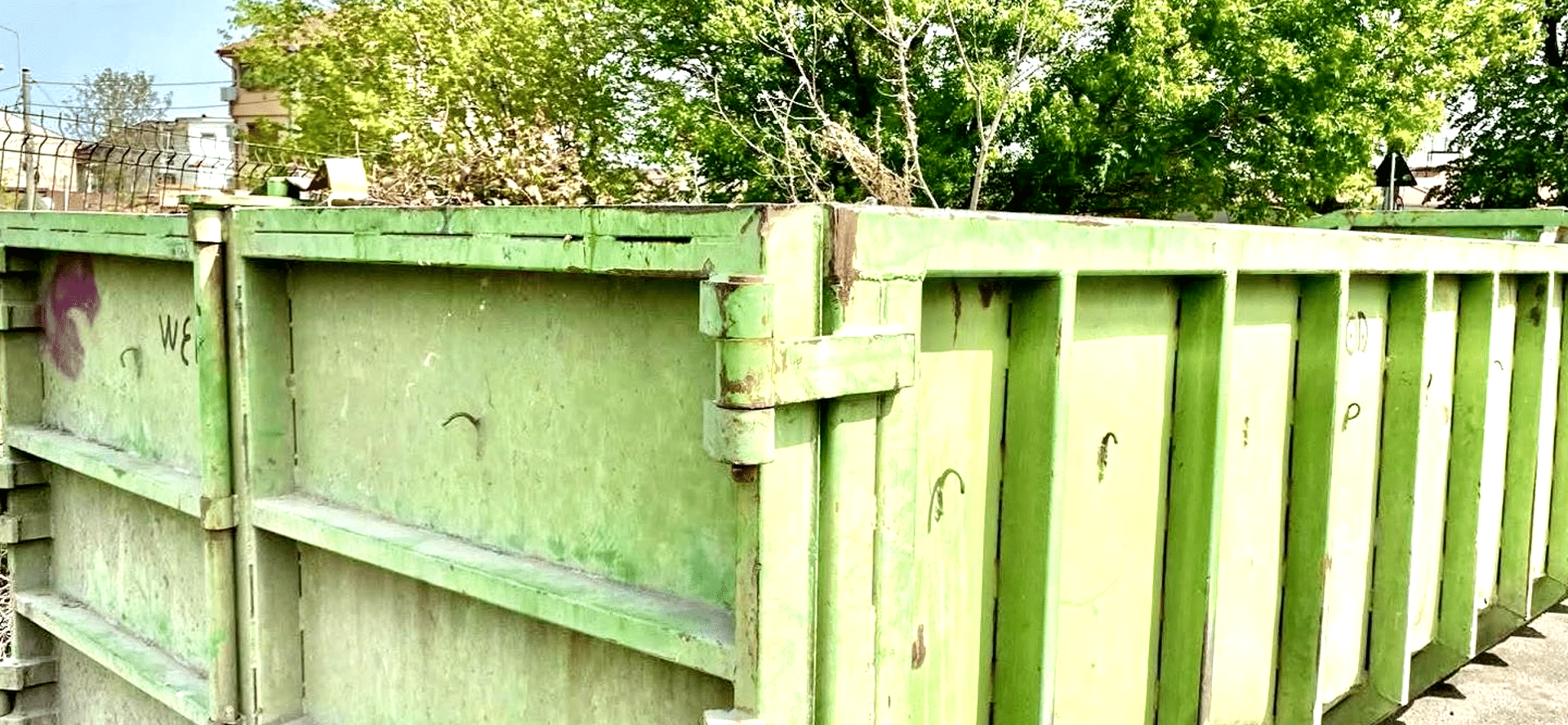 Containere speciale pentru deșeuri mari