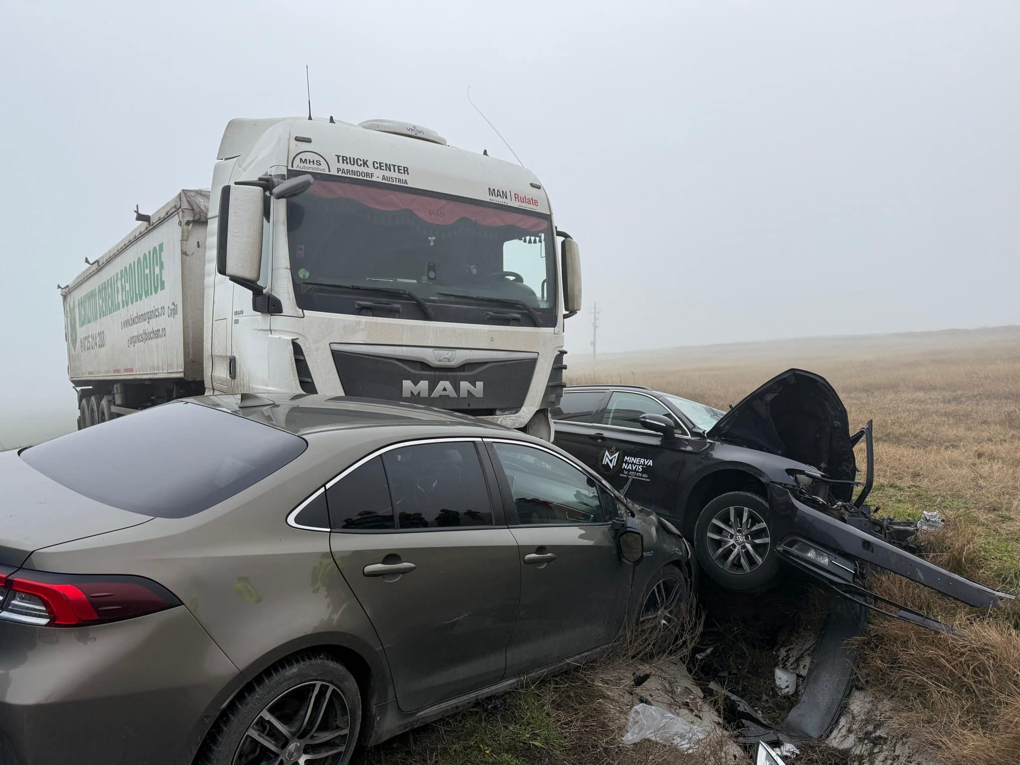 FOTO/VIDEO: Accident grav, la Tulcea. O victimă încarcerată