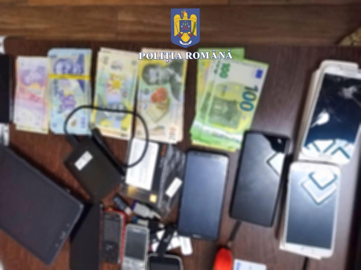 FOTO/VIDEO: Percheziții în Constanța, Tulcea și Olt. Infracțiuni de înșelăciune și fals în înscrisuri sub semnătură privată