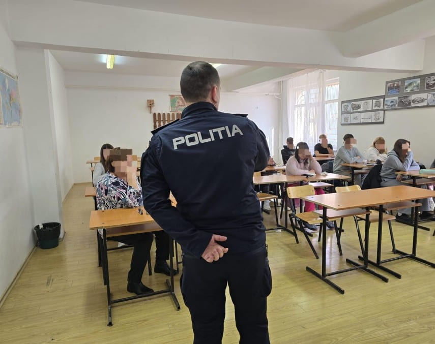 Polițiștii din Medgidia și Năvodari, în mijlocul elevilor: lecții despre siguranță, violență și responsabilitate
