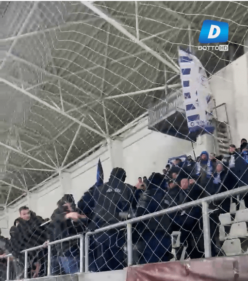 Tribuna B la înălțime!