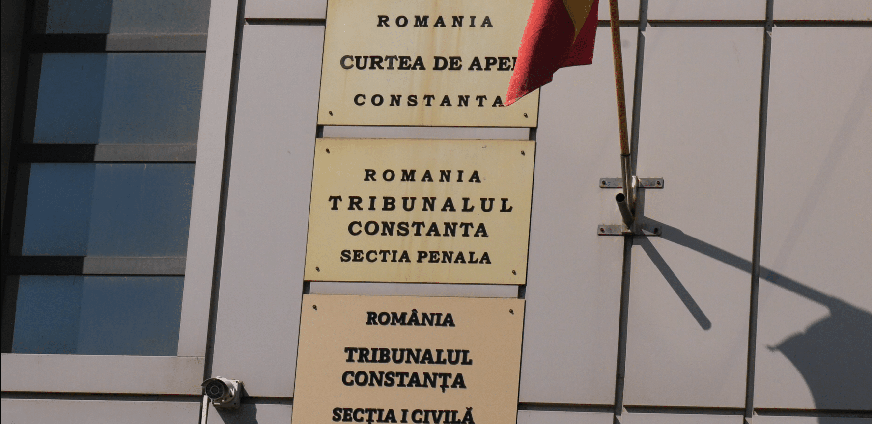 Decizie importantă: Taxa de 200 de lei rămâne în vigoare