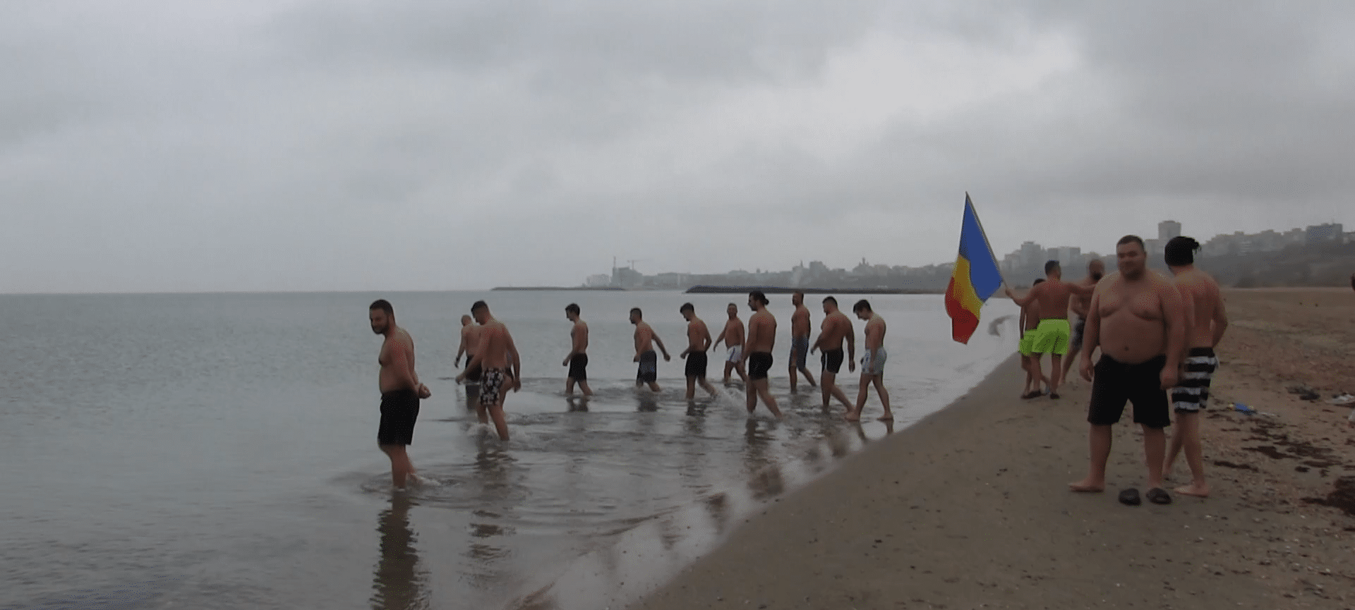 Test de rezistență în apa rece a mării