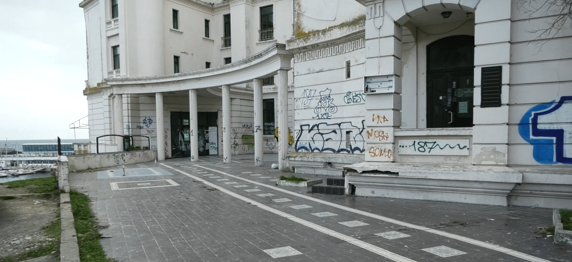 Clădiri mâzgălite, amenzi usturătoare