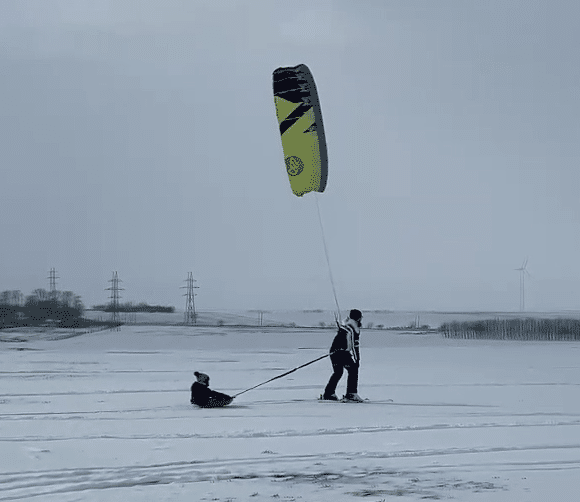 Kitesurfing pe zăpadă, la Cobadin