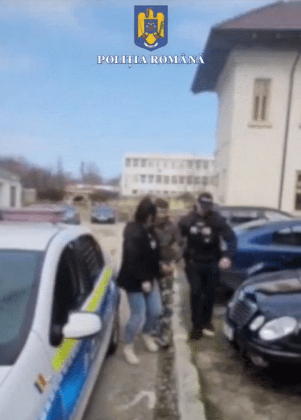 VIDEO: Bărbat reținut după ce a fost prins la volan fără permis și băut