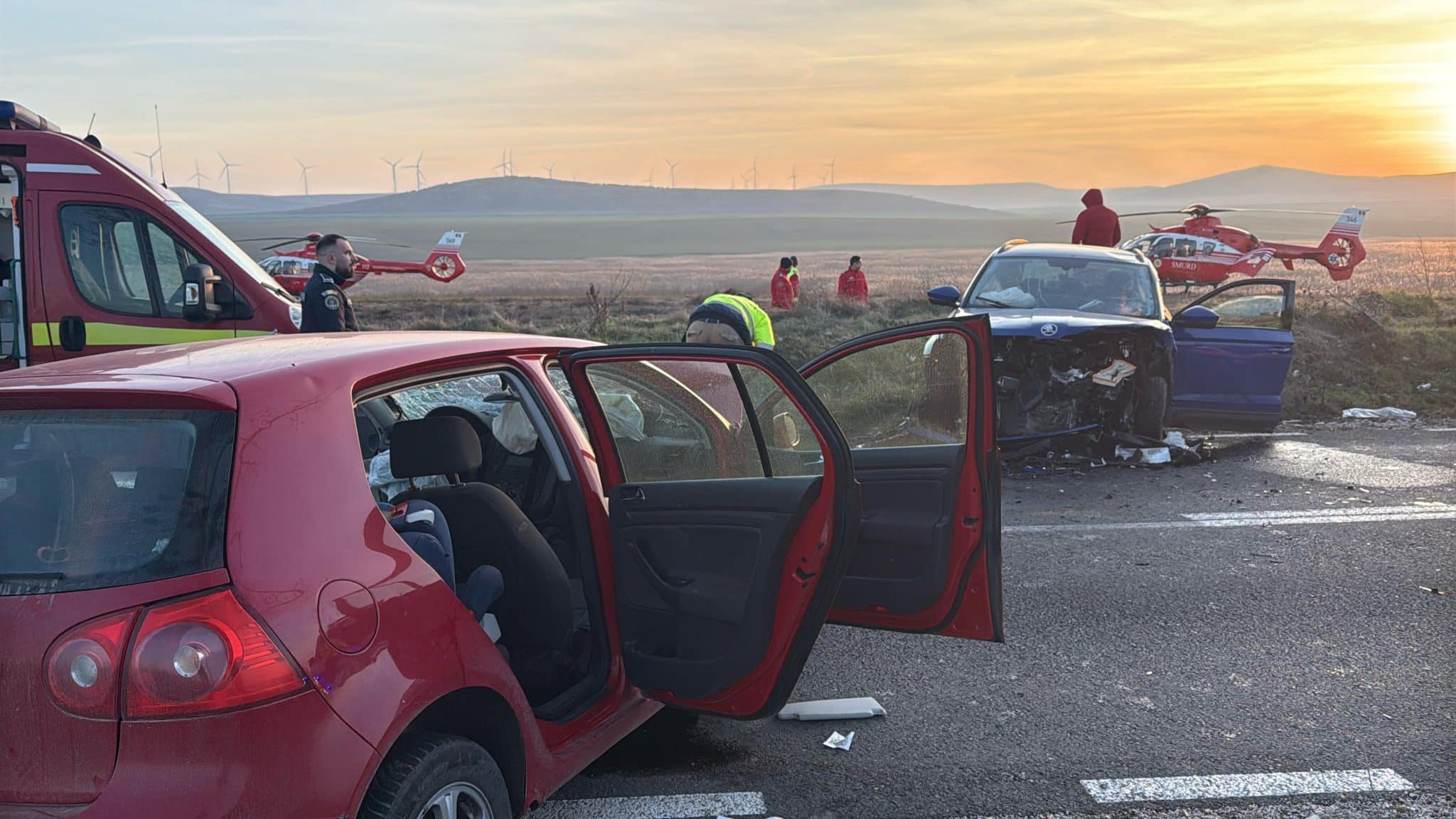 FOTO/VIDEO: Accident grav pe DN 22 Tulcea-Constanța, cu 3 victime. Au intervenit două elicoptere SMURD
