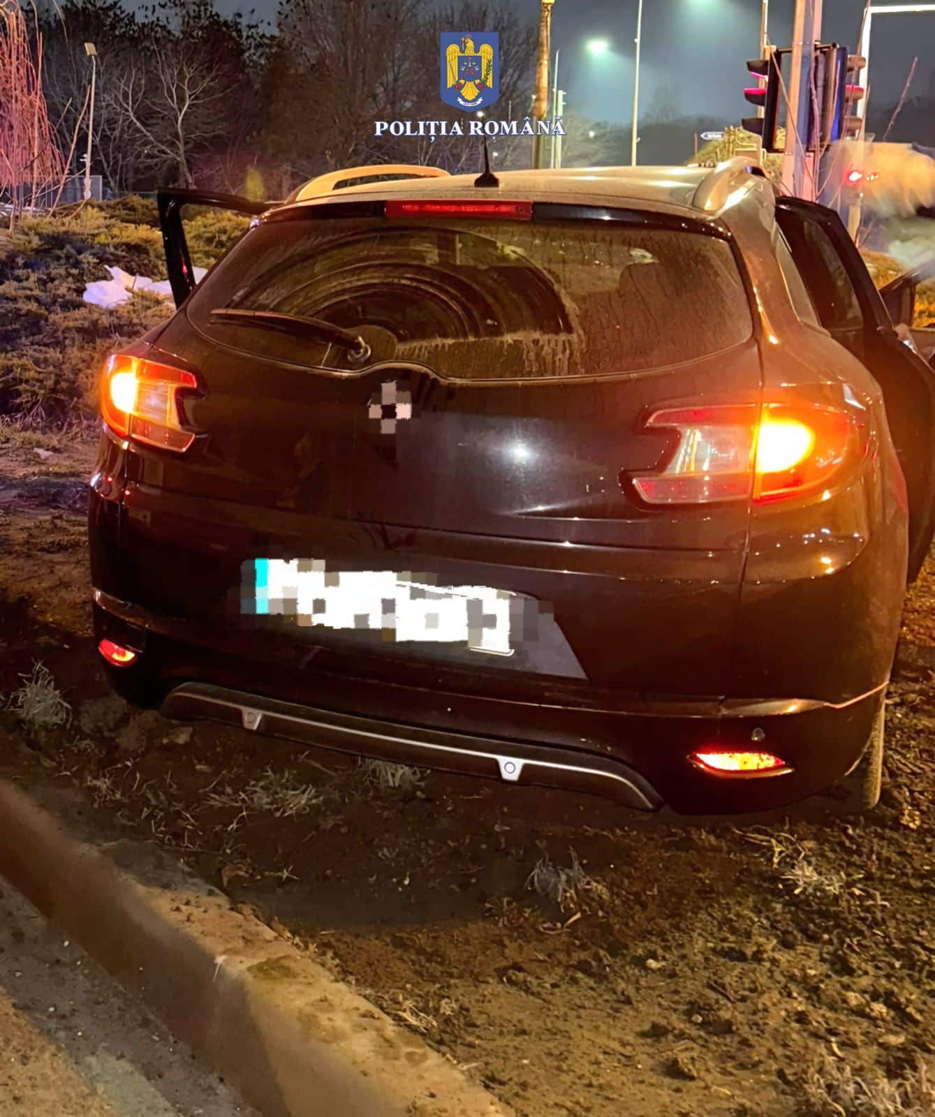 Urmărire ca în filme pe bulevardul Mamaia: Șofer băut și fără permis, prins după un accident