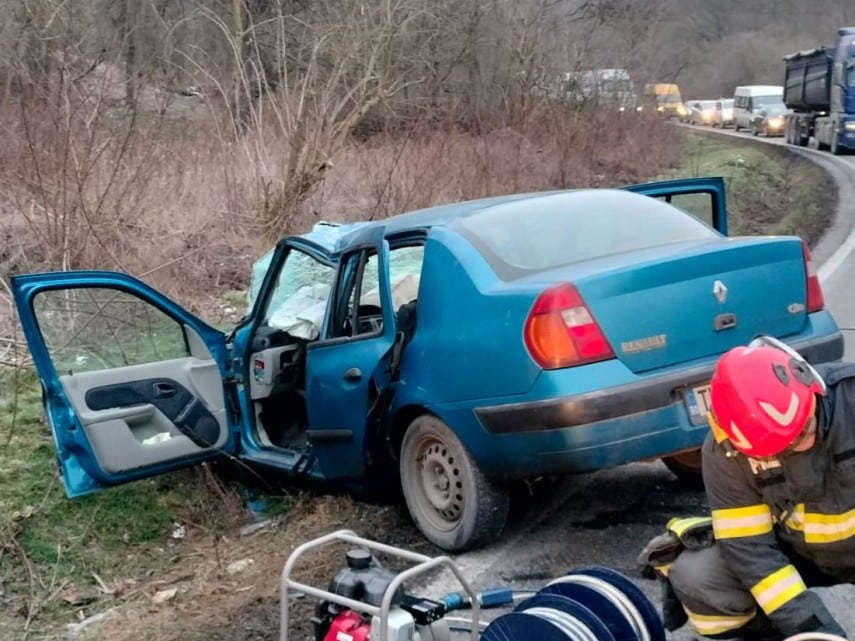 Accident rutier la ieșire din Babadag: trei victime, printre care una încarcerată