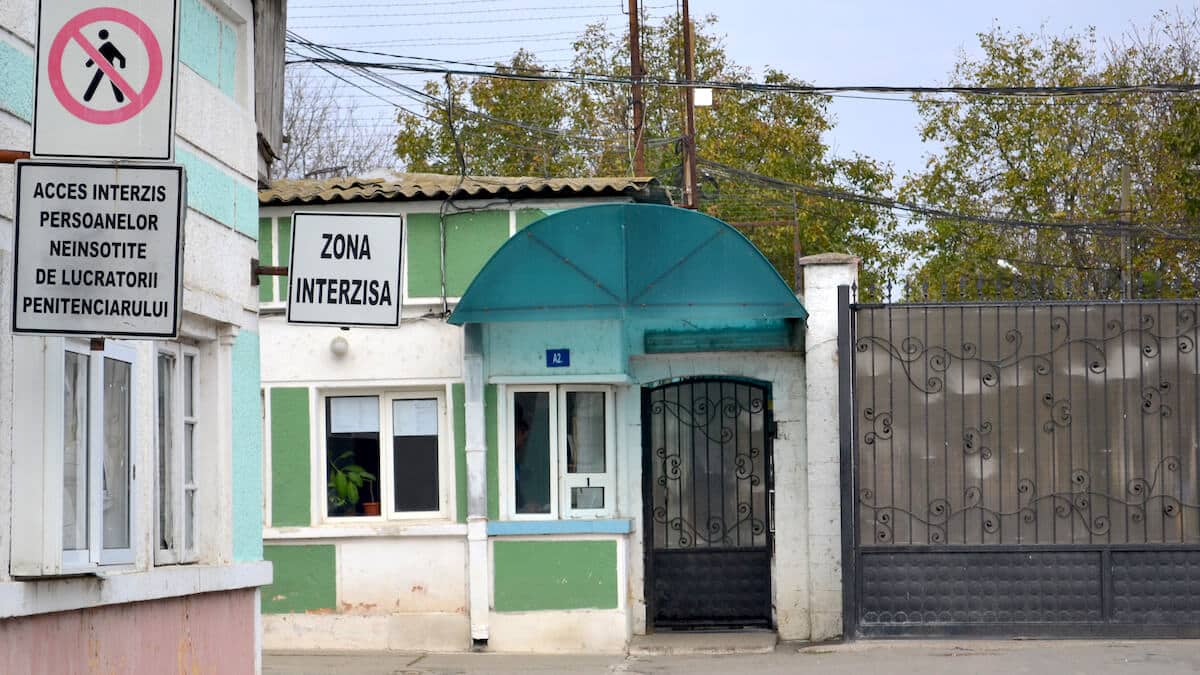 Scrisori cu droguri, la Poarta Albă