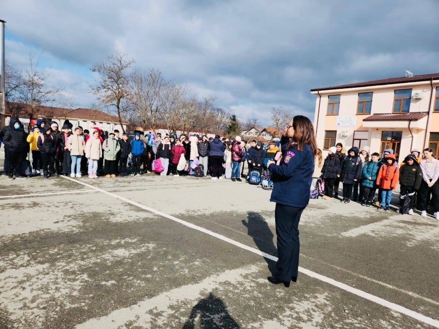 FOTO. ISU: Exercițiu de evacuare în caz de cutremur la o unitate de învățământ din Cumpăna