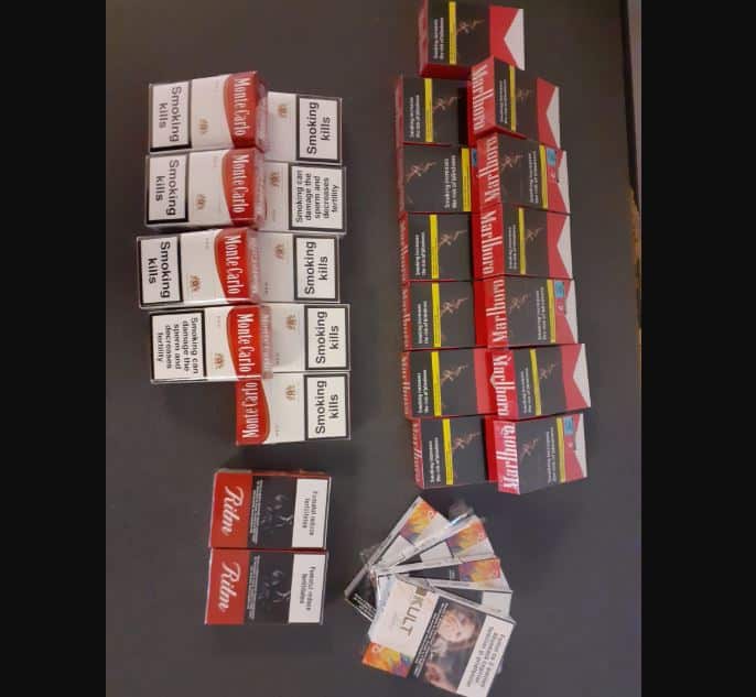 Polițiștii locali au depistat o femeie care vindea țigări de contrabandă în zona Piața Griviței