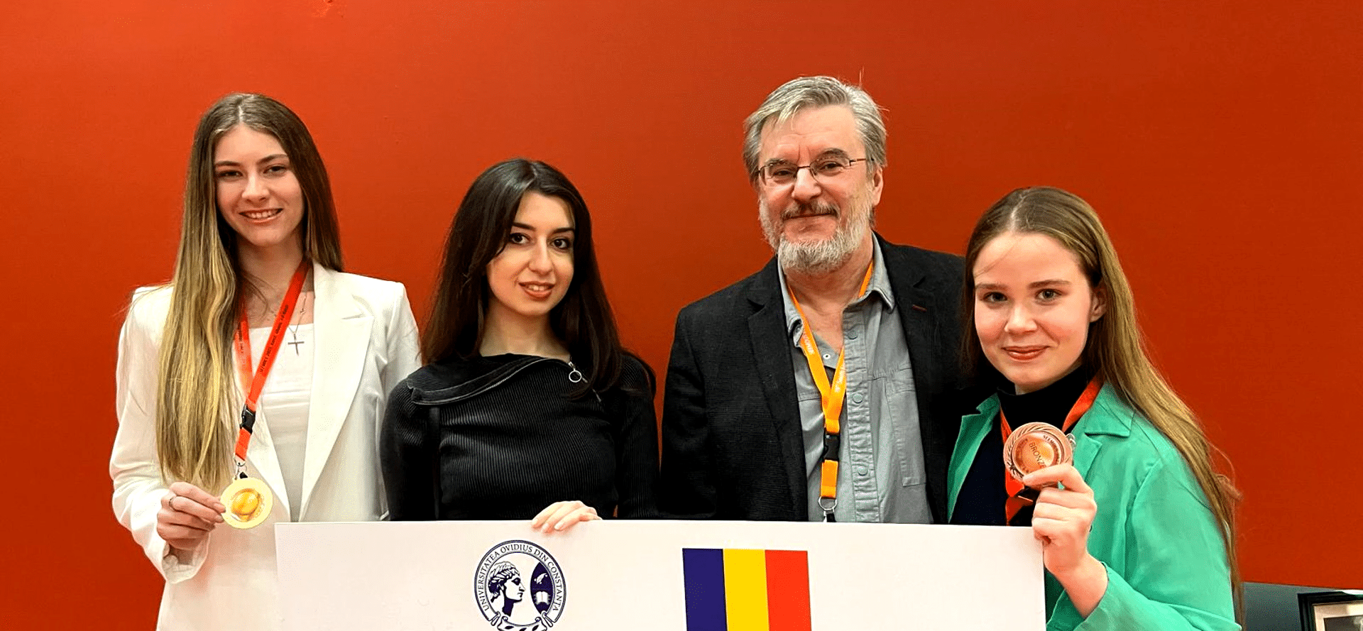 Două studente de la UOC au fost premiate la Concursul Internațional de Matematică din Albania
