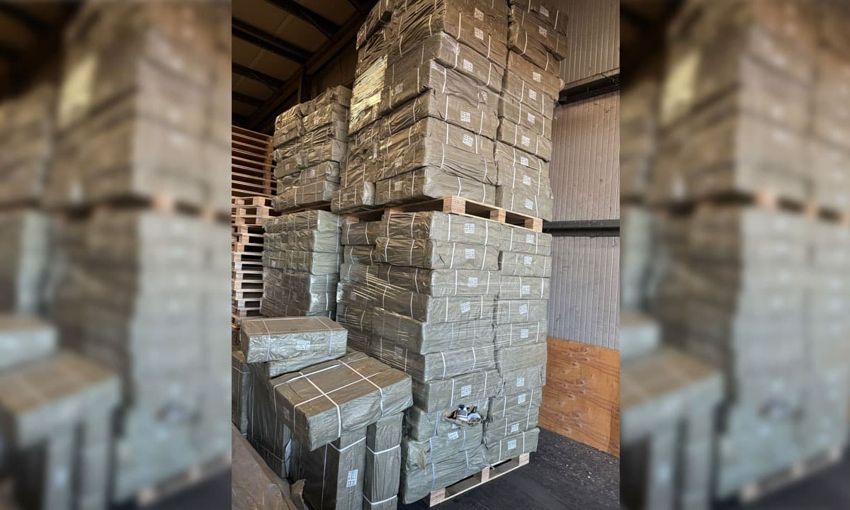 FOTO: Încălțăminte contrafăcută de 3.8 milioane de lei, confiscată de polițiștii de frontieră constănțeni
