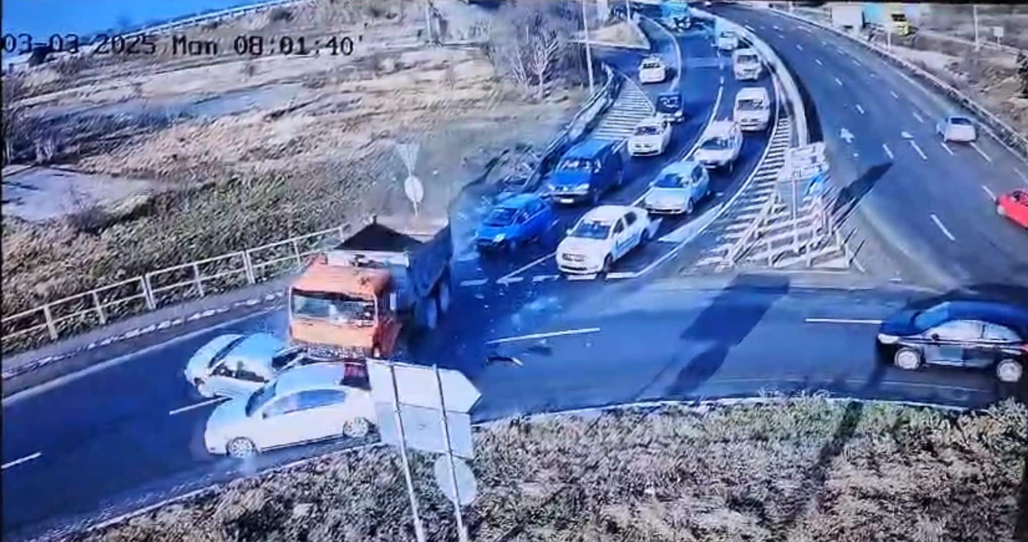 Accident grav, în Ovidiu: un copil și un bărbat, răniți