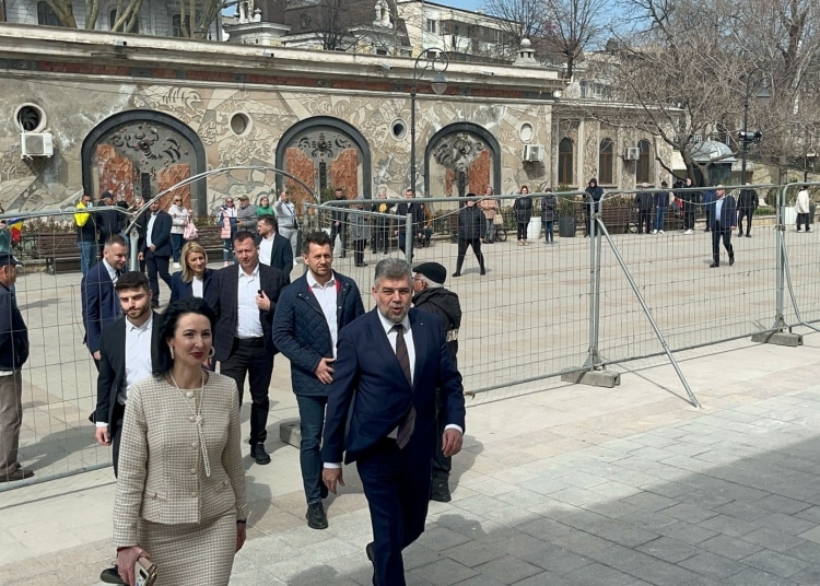 Premierul Ciolacu huiduit de constănțeni după inaugurarea Cazinoului