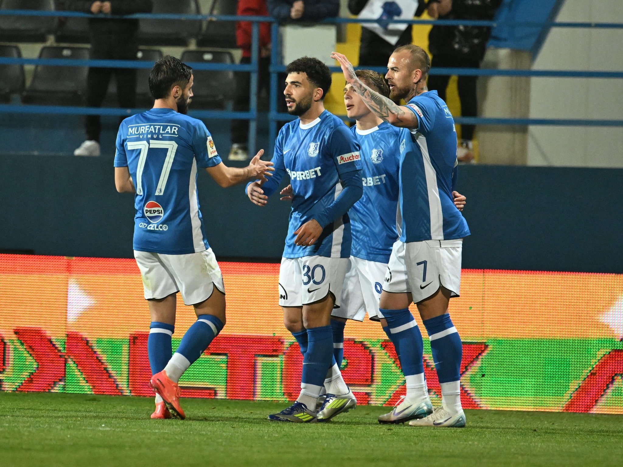 Farul răstoarnă scorul și obține prima victorie din play-out