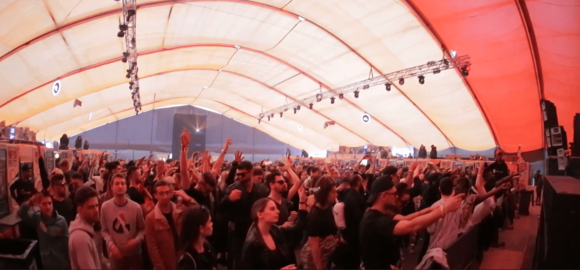 Festivalul Sunwaves, zguduit de acuzații: Organizatorii denunță o „operațiune de intimidare” fără precedent