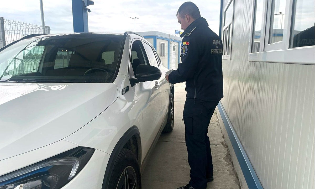 Cetățean ucrainean prins la PTF Isaccea cu un autoturism furat și documente false