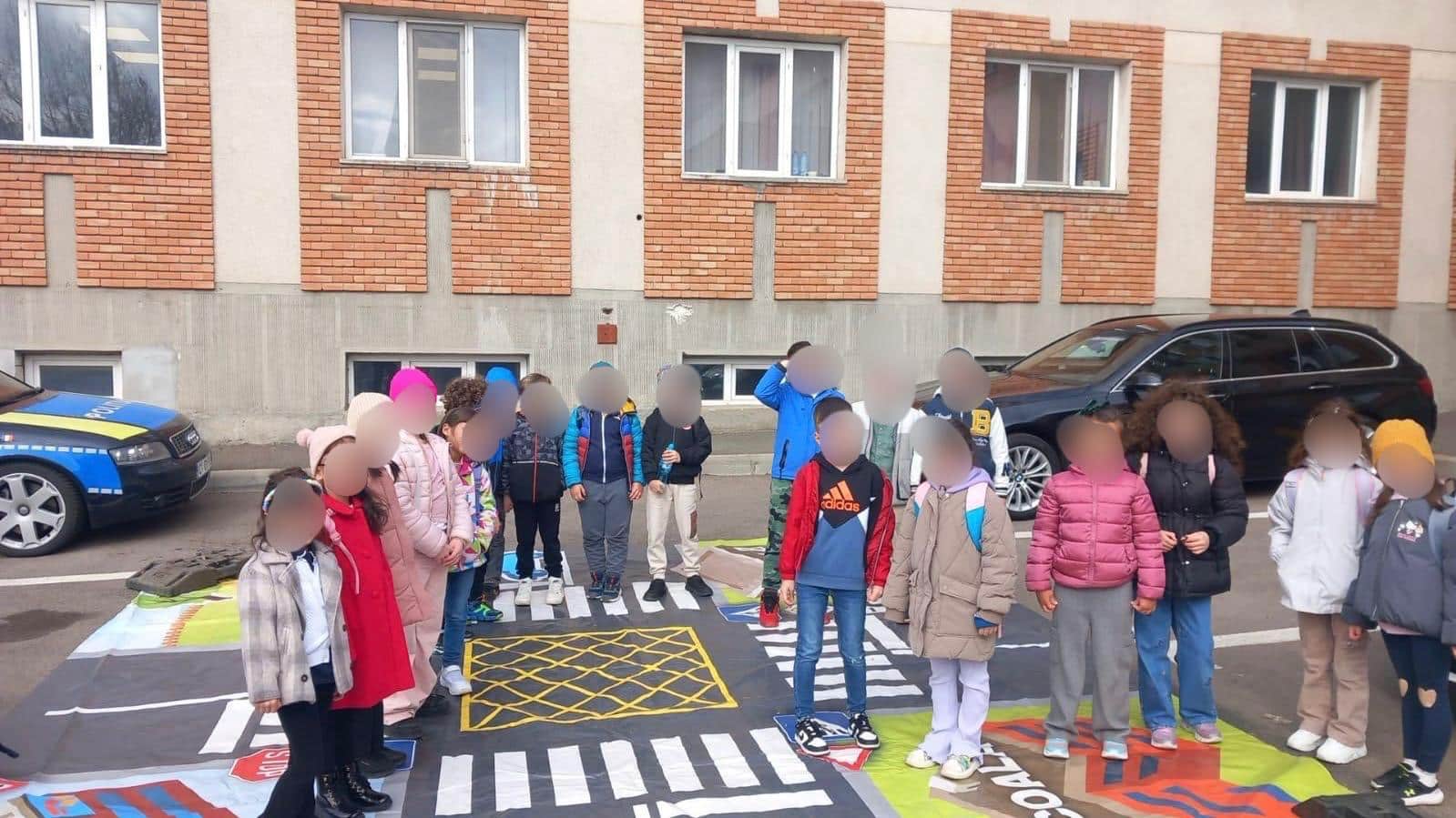 Lecție de educație rutieră pentru elevii Școlii „Ion Jalea” la sediul Siguranței Rutiere