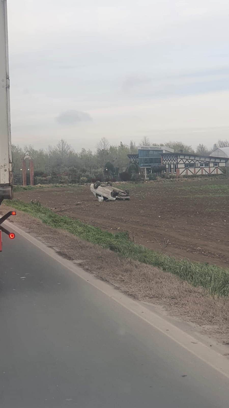 O mașină s-a răsturnat între Agigea și Techirghiol: o victimă a ajuns la spital