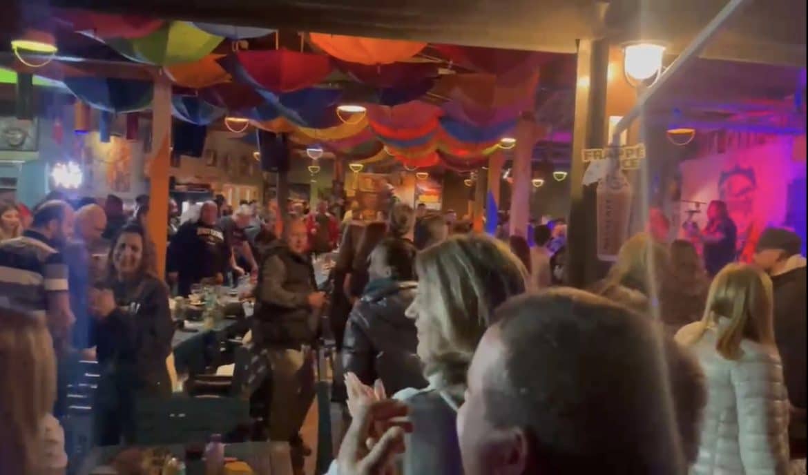 Vama Veche, capitala distracției de 1 Mai: Petreceri, muzică și plajă până la răsărit