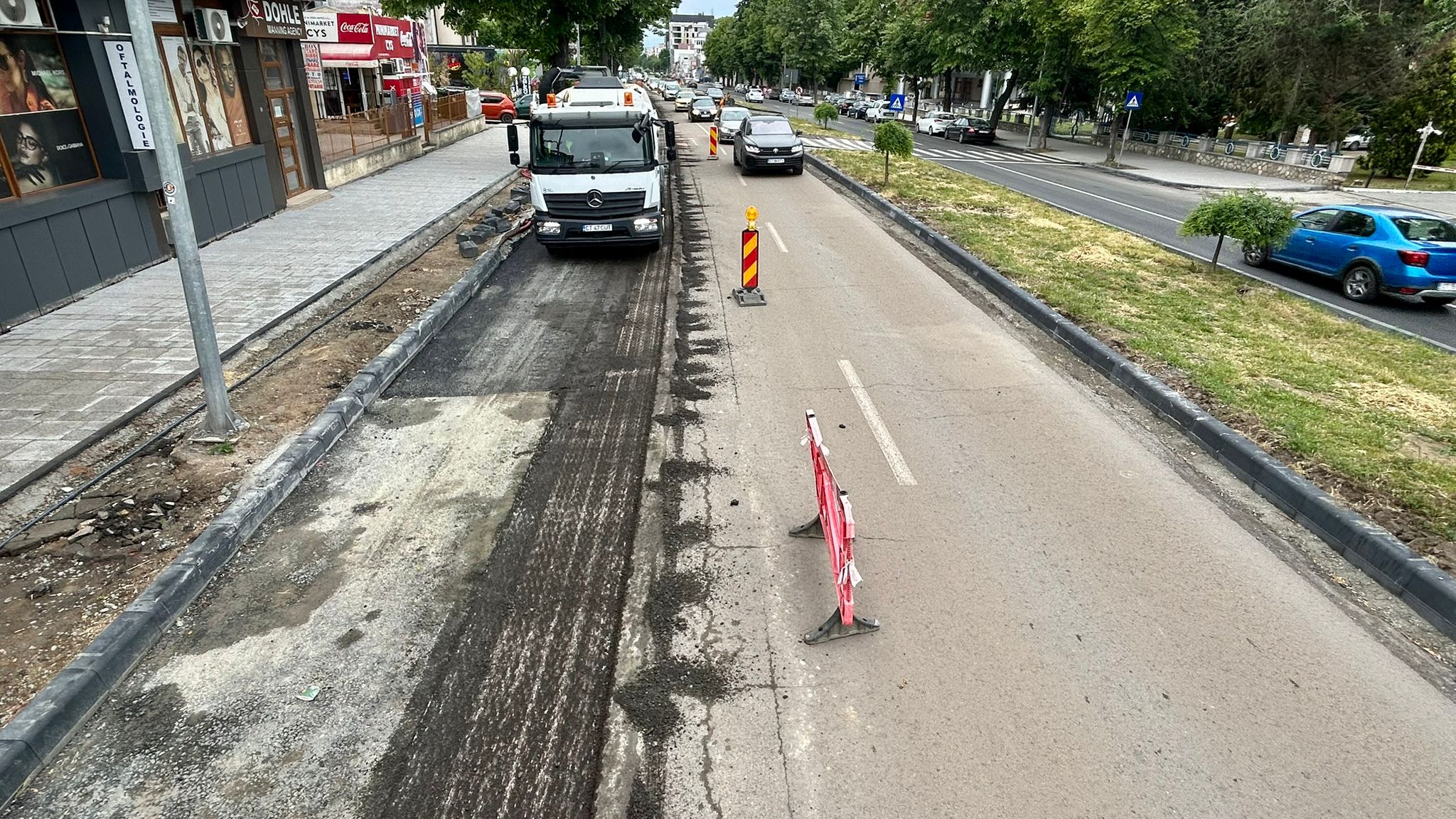 Restricții de trafic rutier pe un tronson al bulevardului Mamaia pentru lucrări de asfaltare