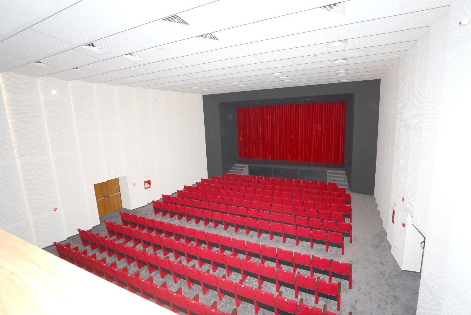 Teatrul de Stat Constanța, renovat cu zeci de milioane: Primăria răspunde criticilor legate de aspectul interior