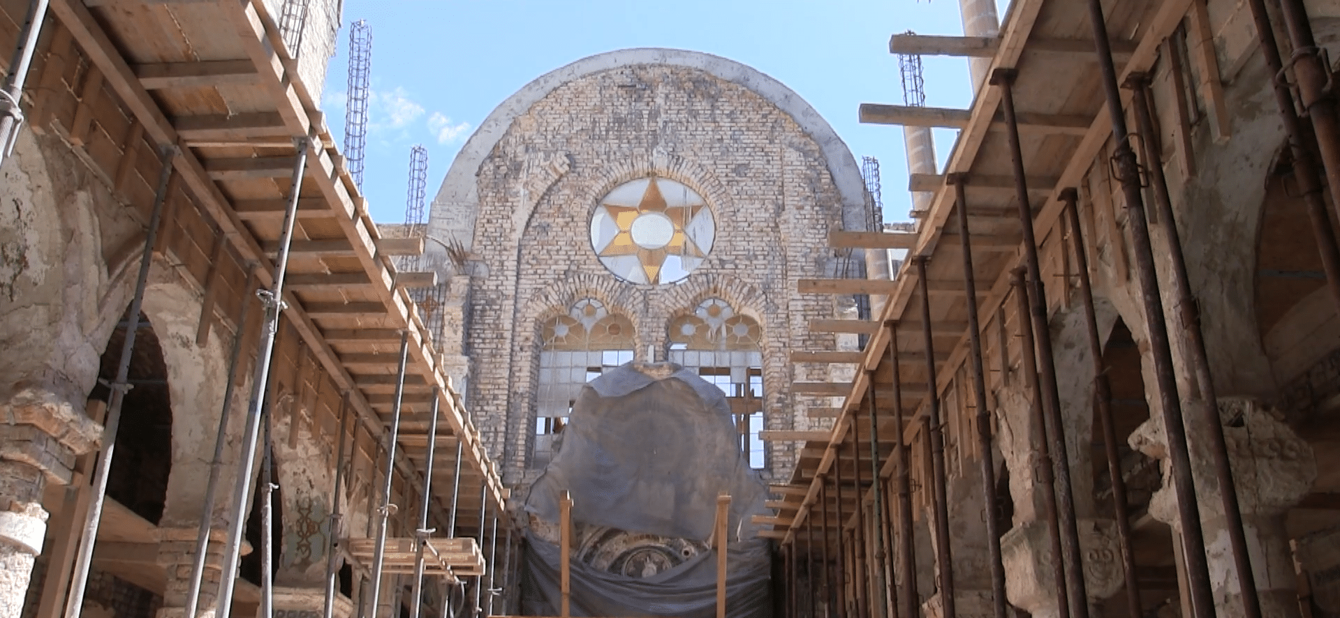 Simbolul comunității evreiește revine la viață: Sinagoga din Constanța, în plin proces de restaurare