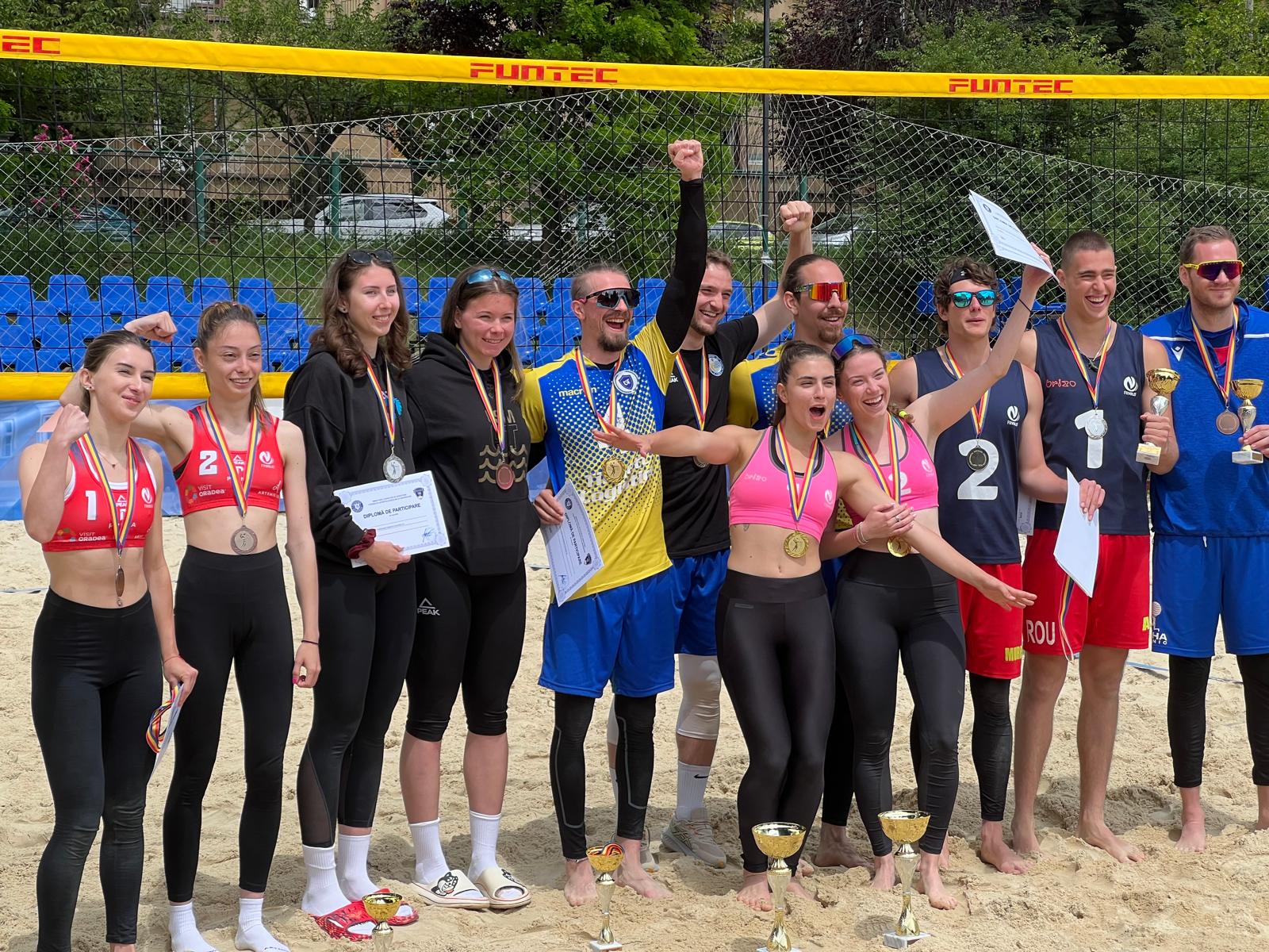 Echipa Universității Ovidius din Constanța a cucerit medalia de argint la Campionatul Național Universitar de Volei pe Plajă