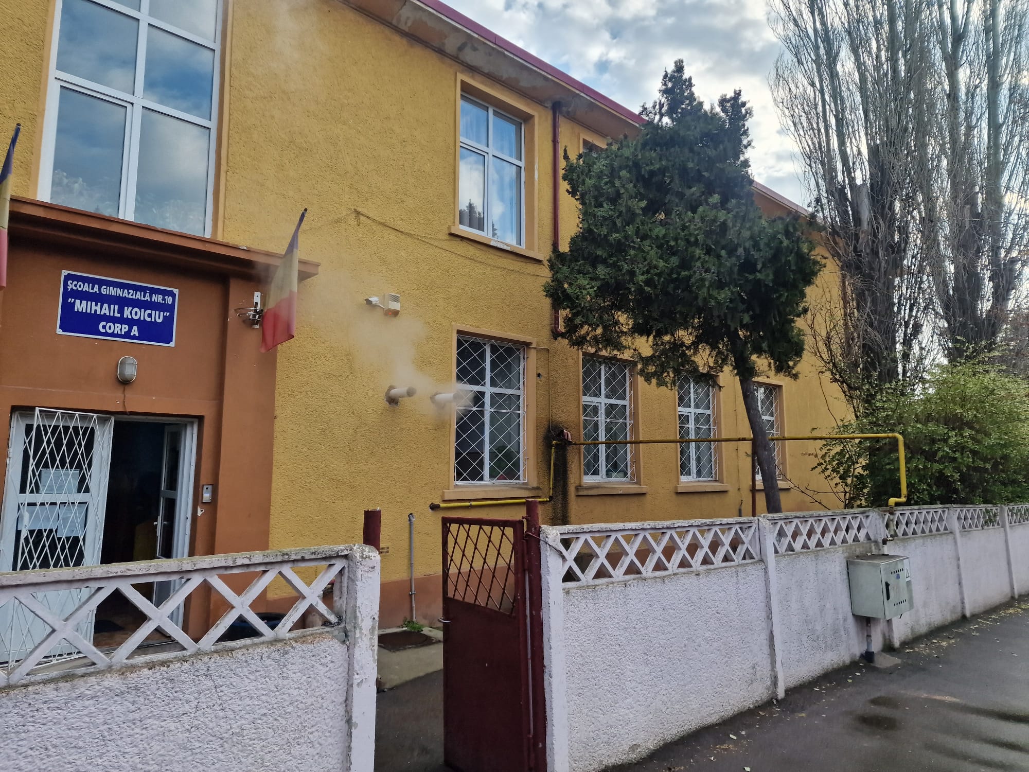 Lucrări ample de modernizare la Școala Gimnazială nr. 10 din Constanța: panouri solare, led-uri și termoizolație nouă
