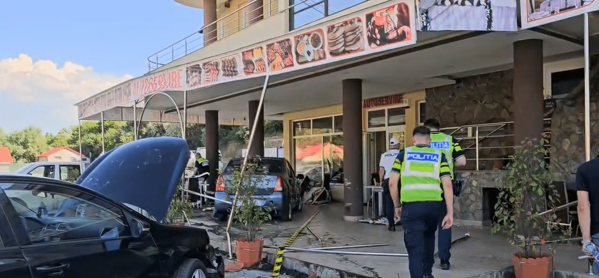 Accident violent în Saligny: trei persoane rănite, o mașină a ajuns direct într-o terasă