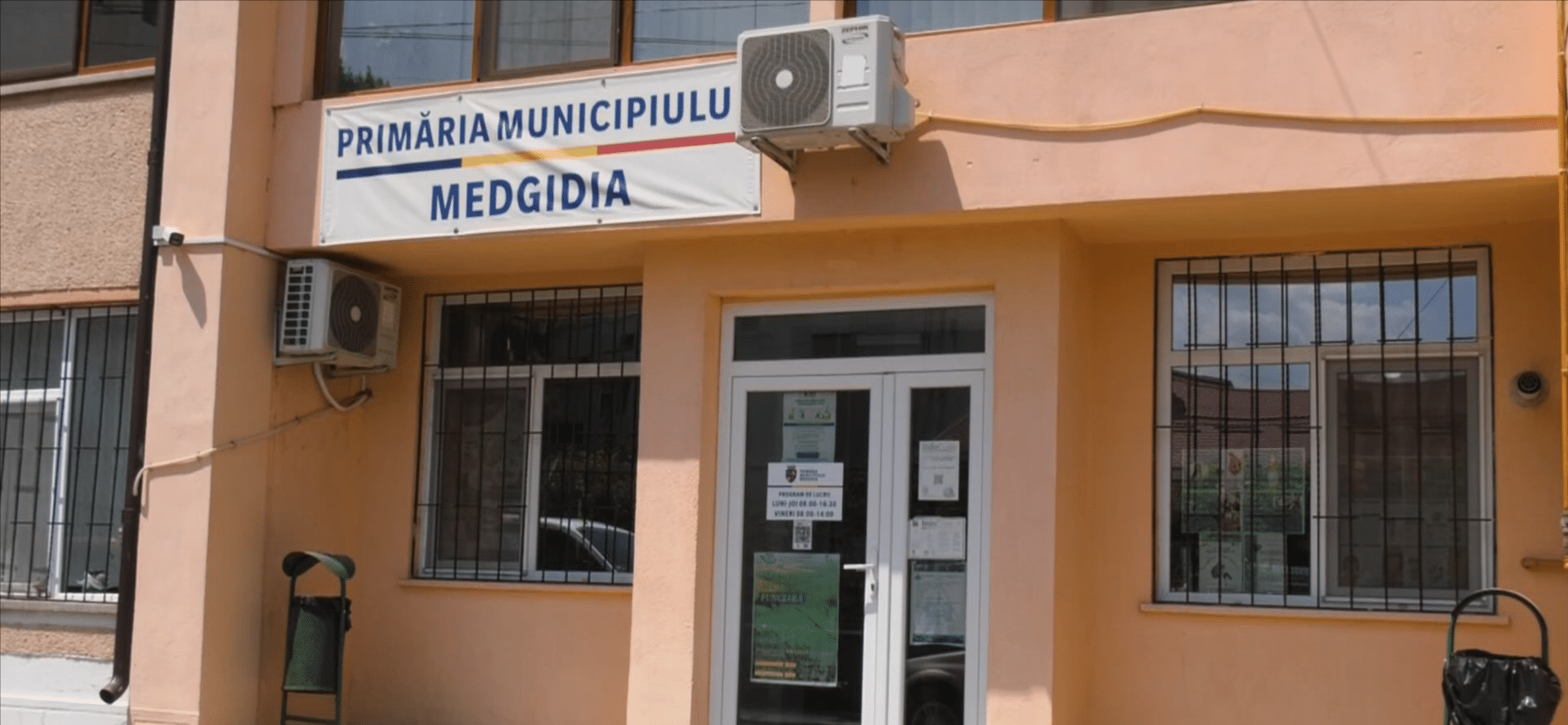 Criză la Primăria Medgidia: angajații refuză să muncească din cauza salariilor neplătite