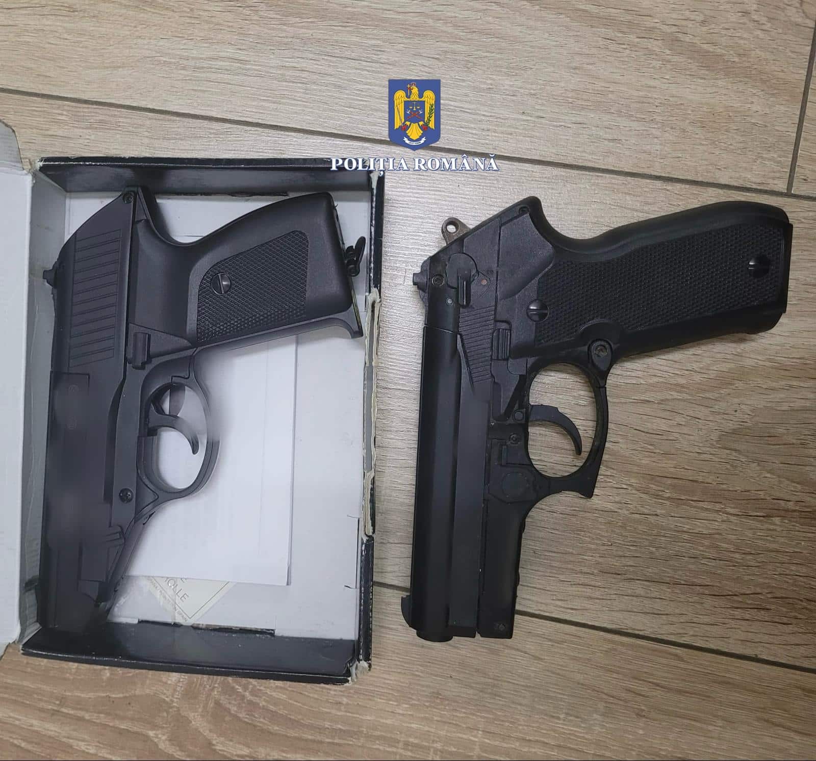 Bărbați din Constanța și Hârșova, cercetați penal pentru deținere ilegală de arme