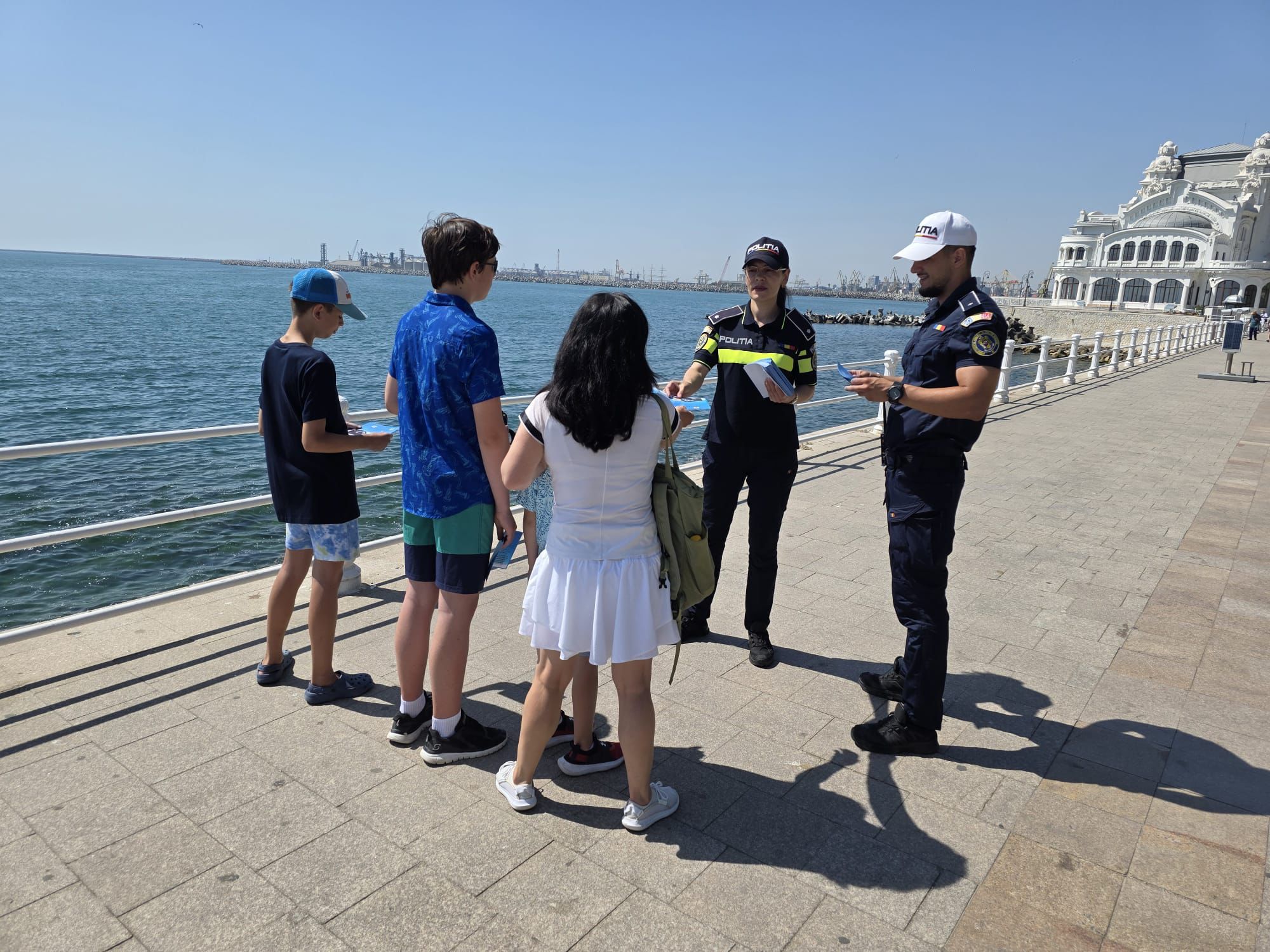 FOTO: Siguranța pietonilor și bicicliștilor, prioritate pentru poliția rutieră din Constanța