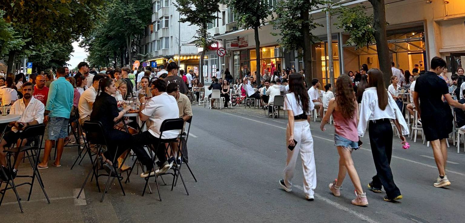 Bulevardul Tomis devine pietonal în weekend: ateliere, muzică și vibe de vacanță în inima Constanței
