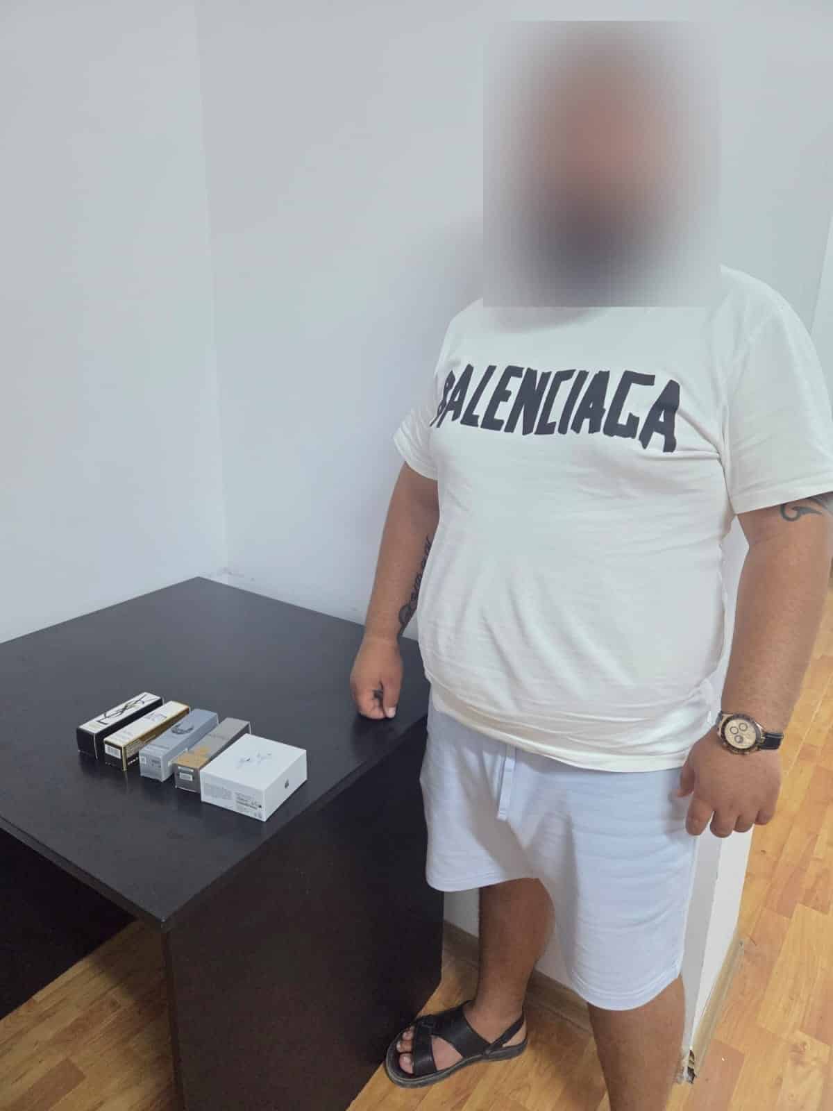 Descoperire a jandarmilor constănțeni: parfumuri contrafăcute scoase la vânzare în stațiunea Neptun