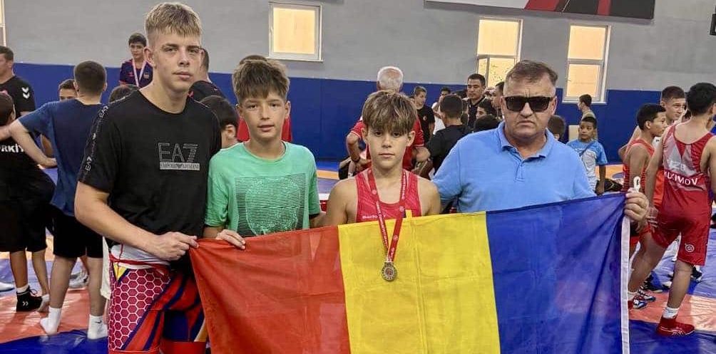 Trei medalii pentru CS Medgidia la lupte greco-romane: Aur și două bronzuri la Istanbul