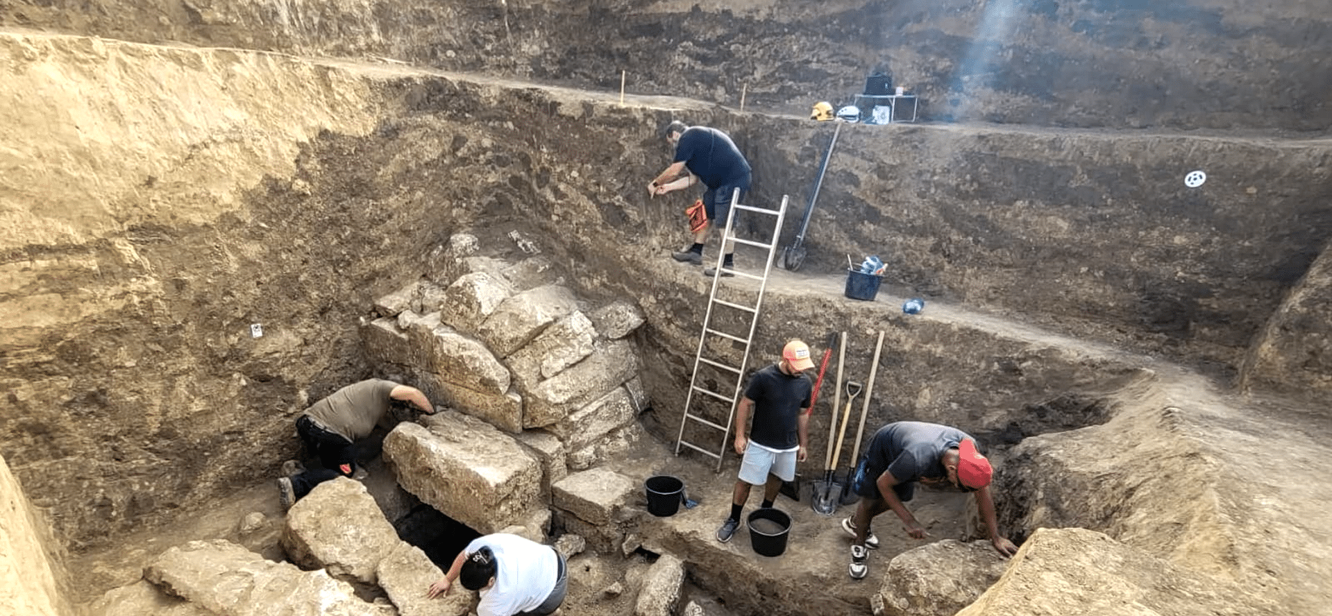 Descoperire unică în România: Cavou antic intact, găsit lângă Mangalia