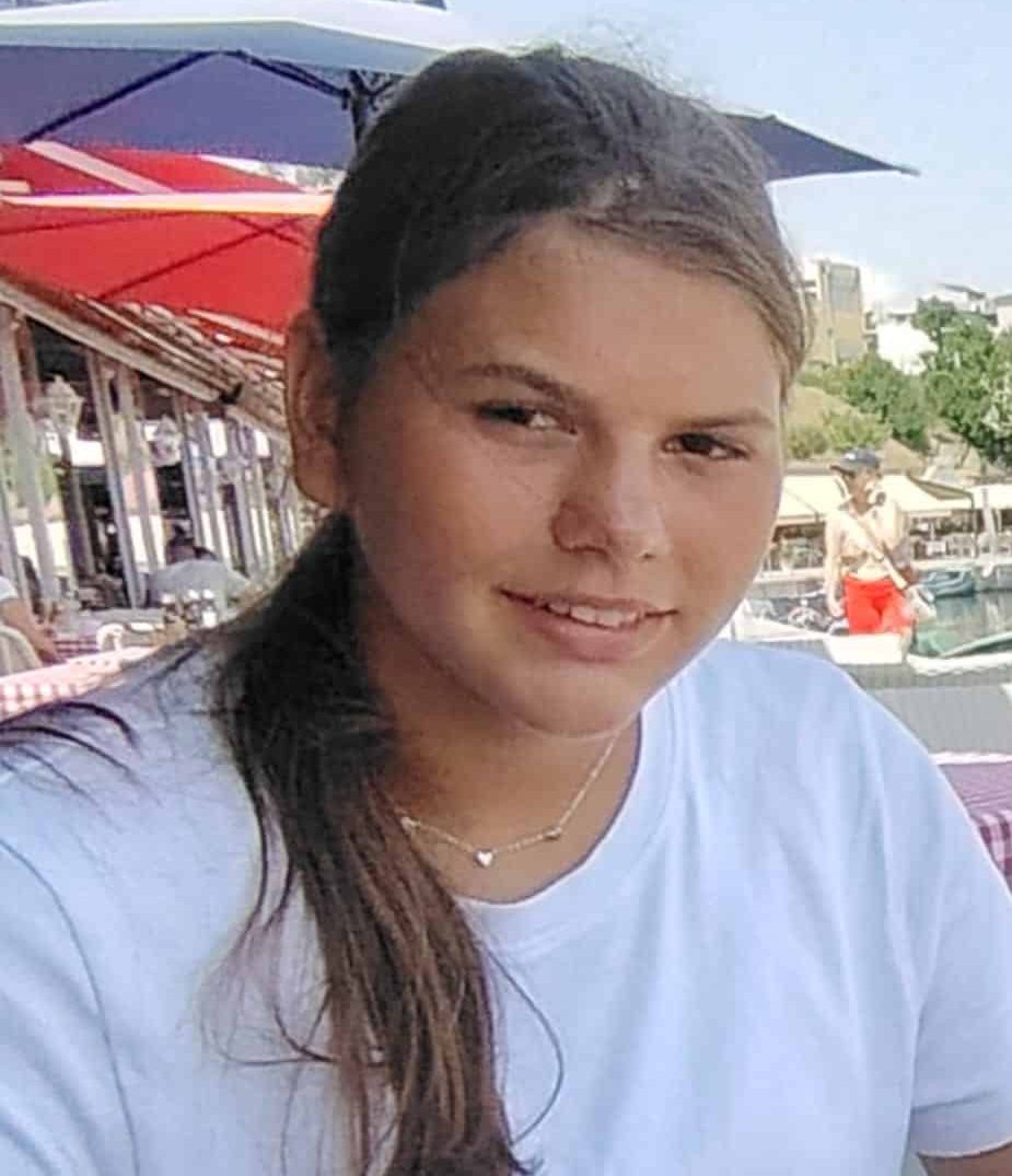 UPDATE. Fată de 13 ani dispărută pe litoral. Dacă o vedeți, sunați la 112!