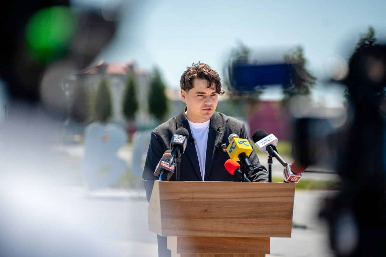 Selly lansează VALIZA.RO, agenție de turism pentru Generația Z