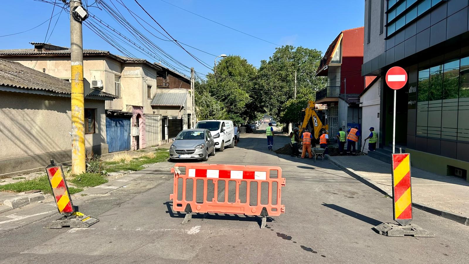 FOTO: Atenție, șoferi! Lucrări pe mai multe străzi din Constanța. Restricții și recomandări pentru șoferi