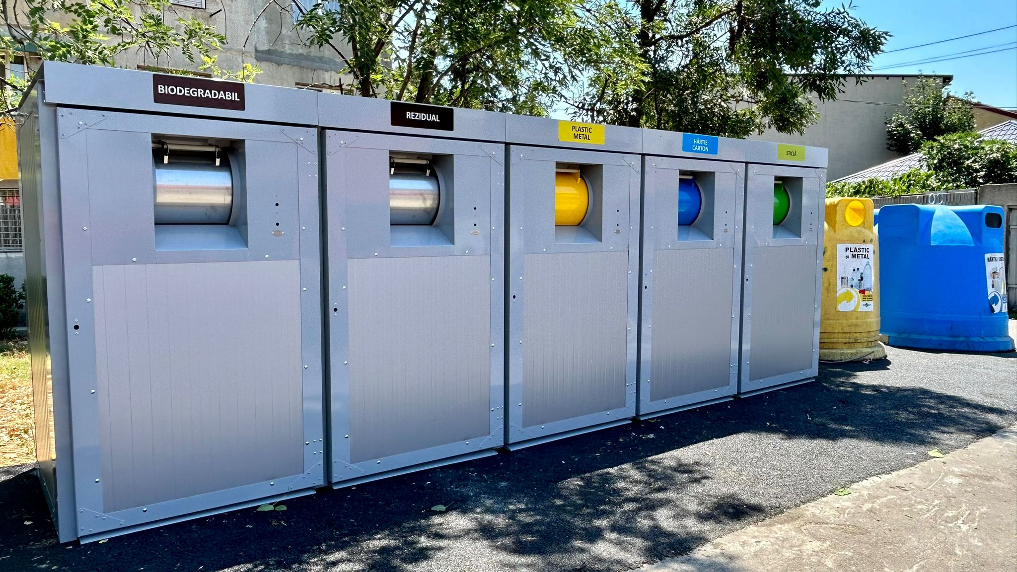 175 de noi insule ecologice vor fi montate în cartierele din Constanța pentru colectarea separată a deșeurilor
