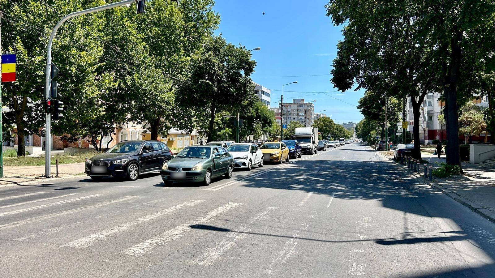 Un tronson al bulevardului Tomis intră în reabilitare. Se impun restricții de trafic