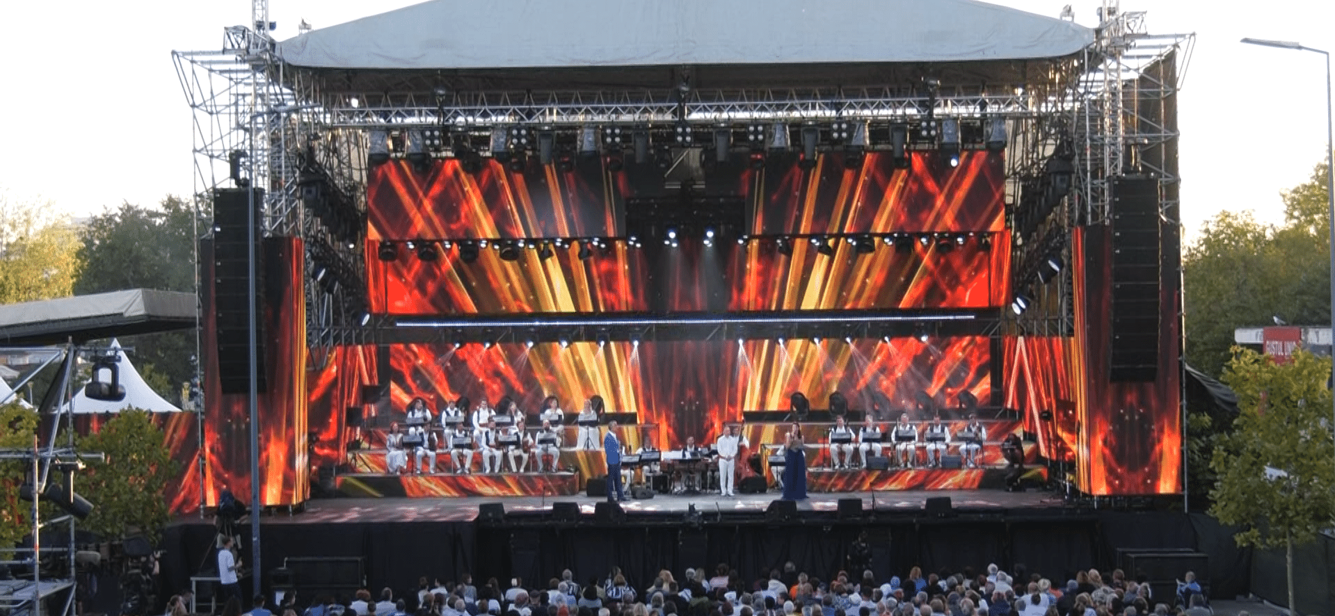 Folclor autentic și recitaluri de excepție la Festivalul de Muzică Populară „Mamaia”