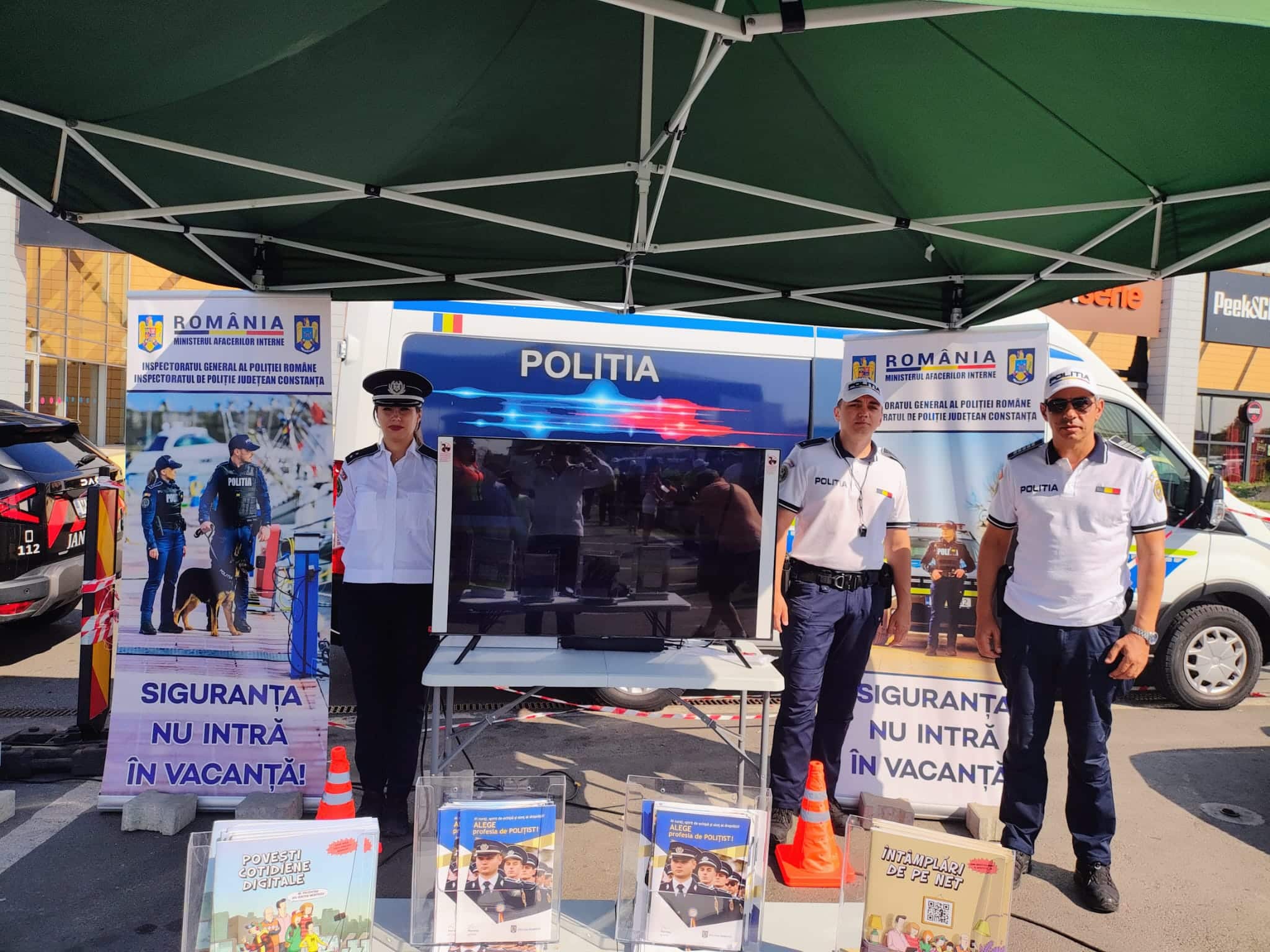 FOTO: Polițiștii constănțeni, față în față cu cetățenii la „Motostivuitorul în Arena”