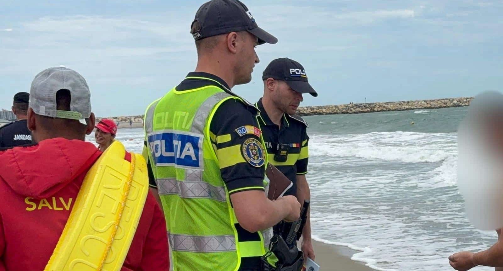 FOTO/VIDEO. Litoralul sub supraveghere: amenzi pentru cei care ignoră avertismentele salvamarilor